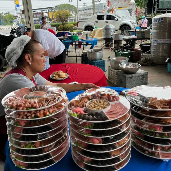 จัดบุฟเฟ่ต์นอกสถานที่